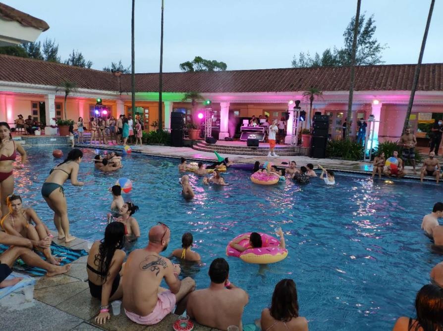 Pool Party 2